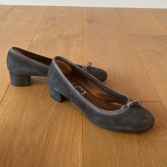 AGL Attilio Giusti Leombruni suede block heels (size 38) - Picture 2 of 4